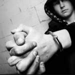 У Сумах правоохоронці затримали молодика за підозрою в підпалі відділення АТ «Укрпошта»