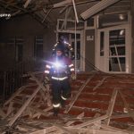 У Сумах росія завдала ударів по навчальному закладу – рятувальники ліквідували пожежу