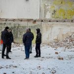 Сумська МВА зобов’язала будівельників прискорити утеплення пошкодженого “Шахедом” будинку